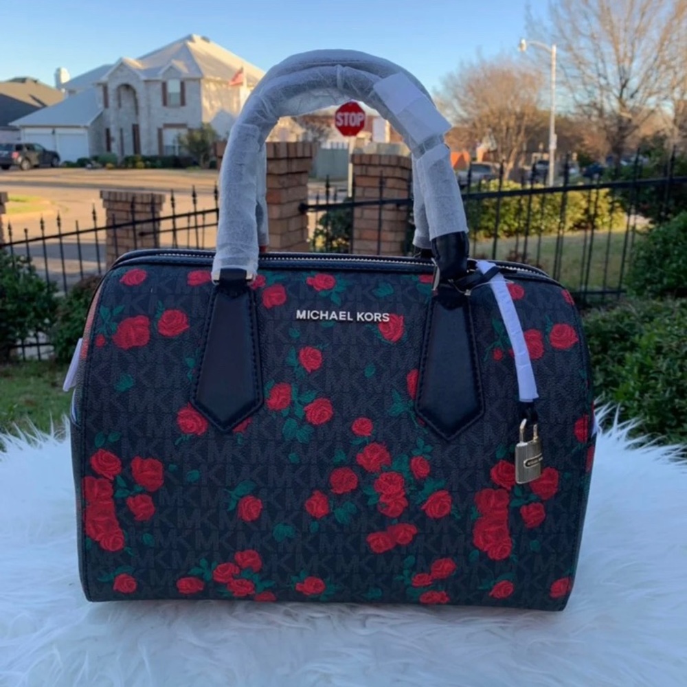 Michael Kors Hayes LG Satchel Crossbody - Picture 1 of 6